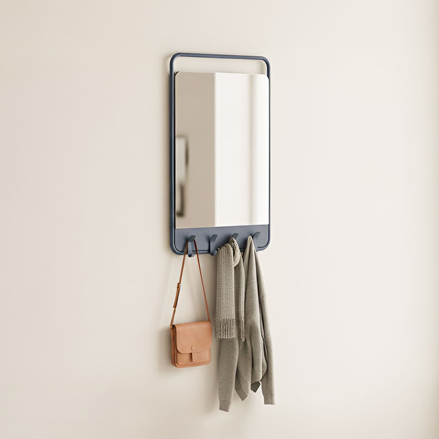 Pino Duvar Aynası ve Askı